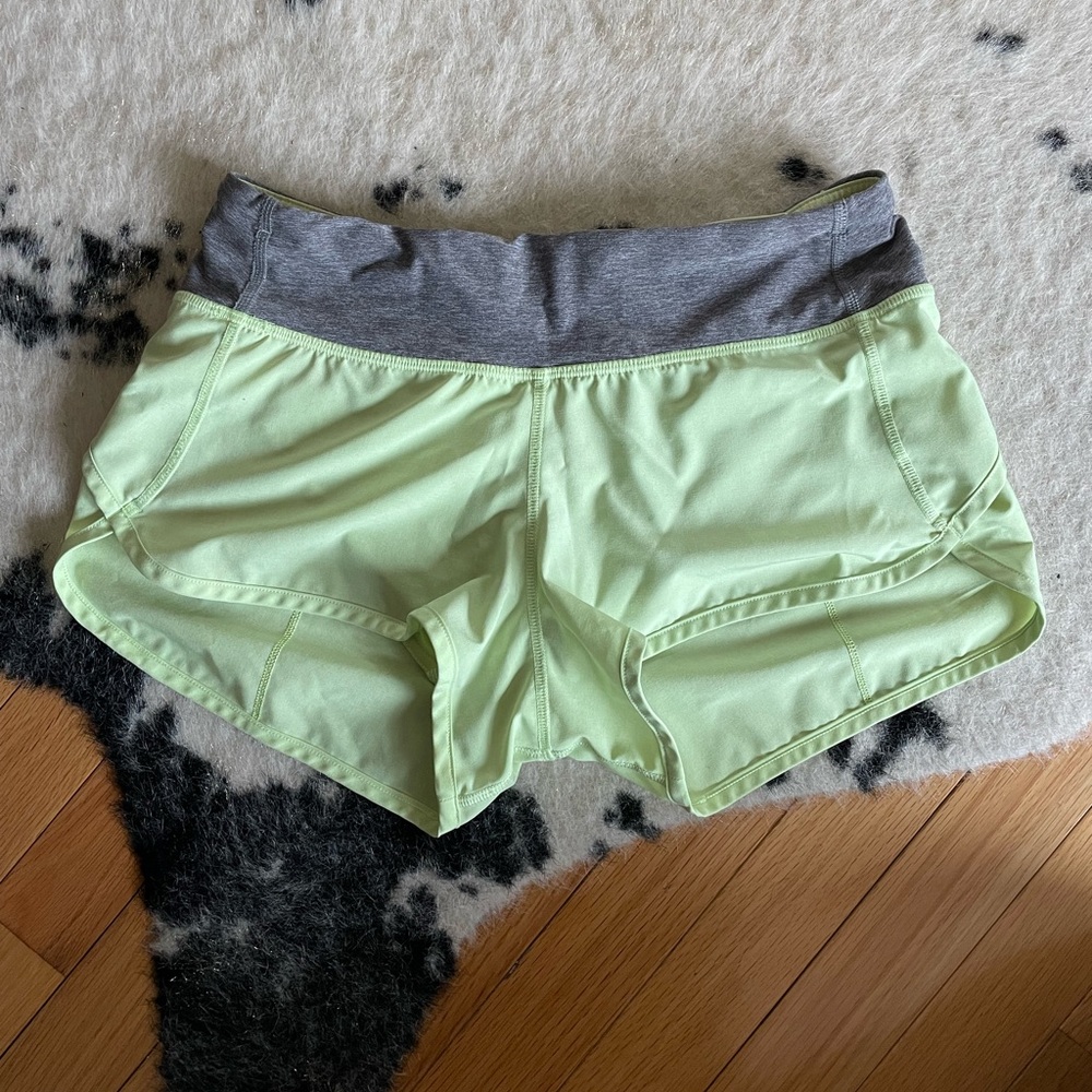 LULULEMON SPEED UP SHORTS WOMENS SIZE 4